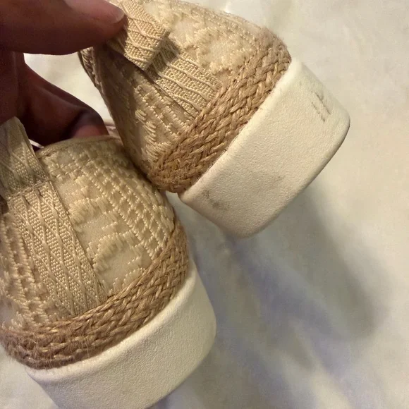 Bob’s Cream Slip-On Women Shoes - Picture 8 of 11